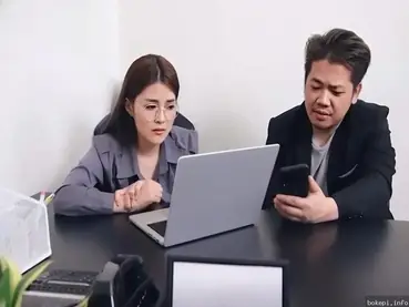 Bokep Cina Sutradara Cewek Toge Nafsu Gila Ngentot Crew Film