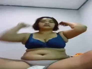 Cam Cewek BH Biru Bilang Mau Tidur Digenjot