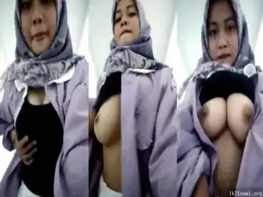 Rina Pap Toket Gede Kenceng Sampai Goyang